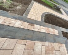 Walkway & Entrance Walkway & Entrance